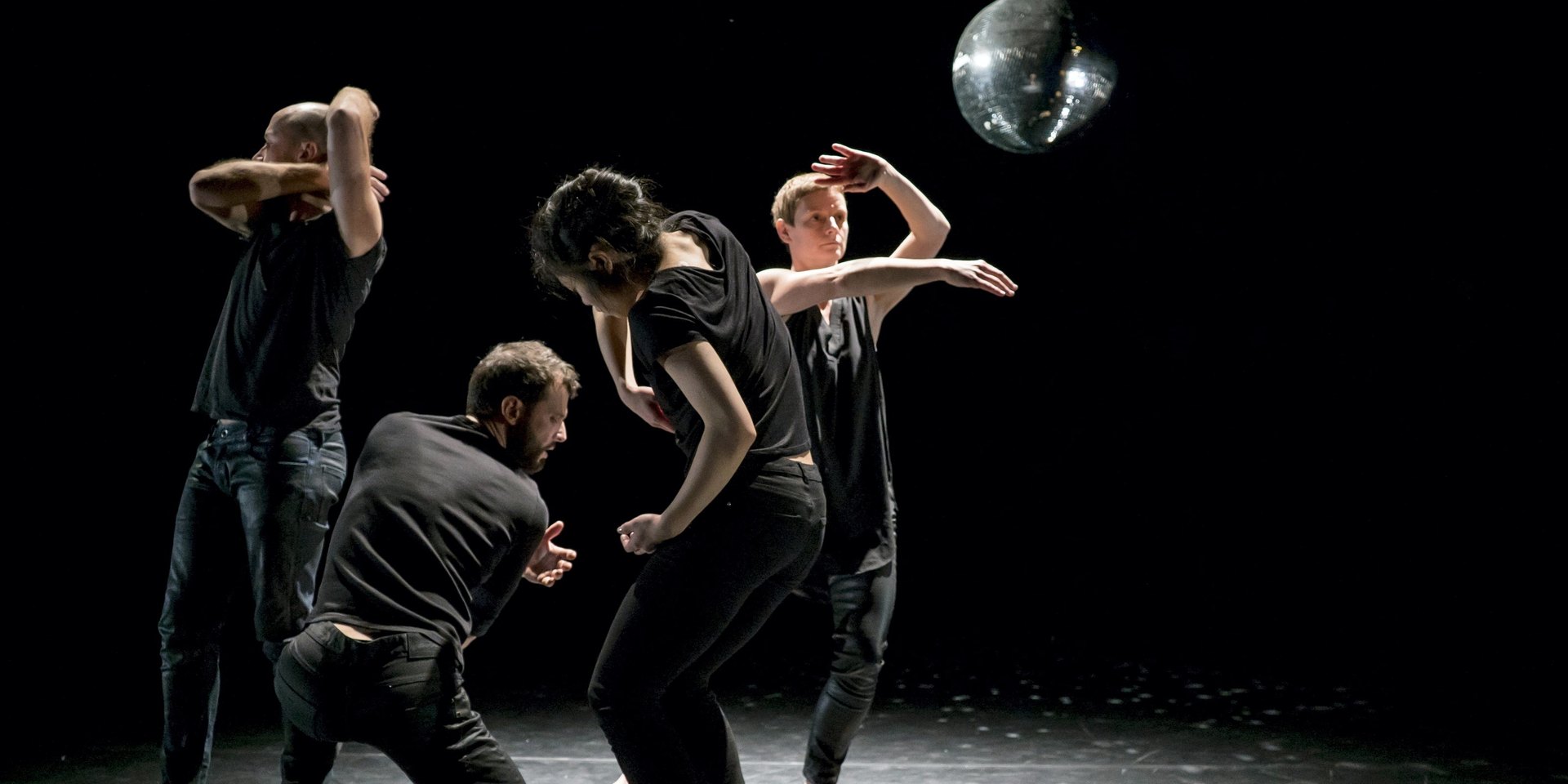HORIZON - Compagnie pm – Choregraphe Philippe Menard – Danse Contemporaine Paris - pm Compagny – Choreographer Philippe Menard – Contemporary Dance Paris