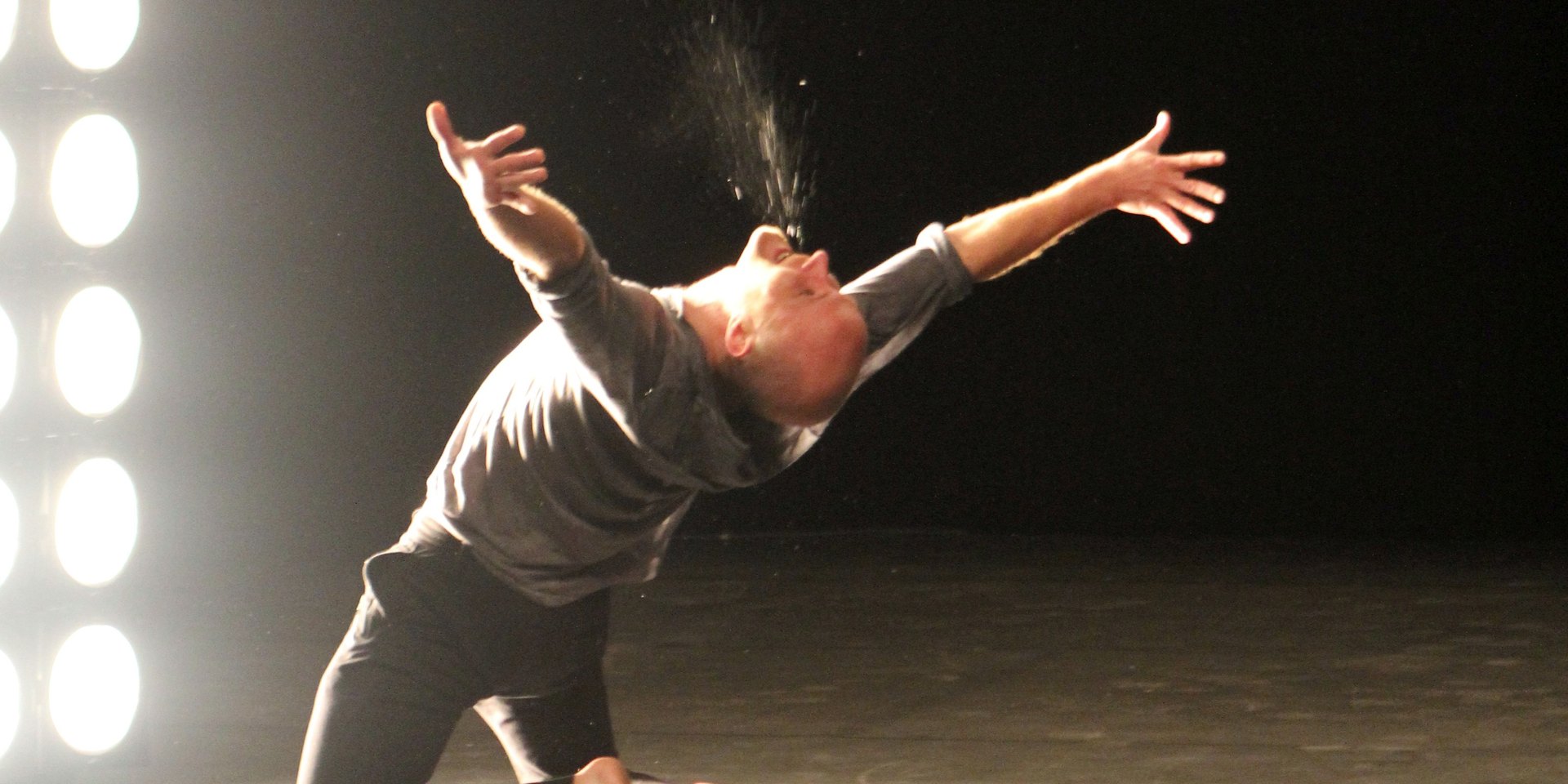 I WANNA DANCE ALL NIGHT - Compagnie pm – Choregraphe Philippe Menard – Danse Contemporaine Paris - pm Compagny – Choreographer Philippe Menard – Contemporary Dance Paris