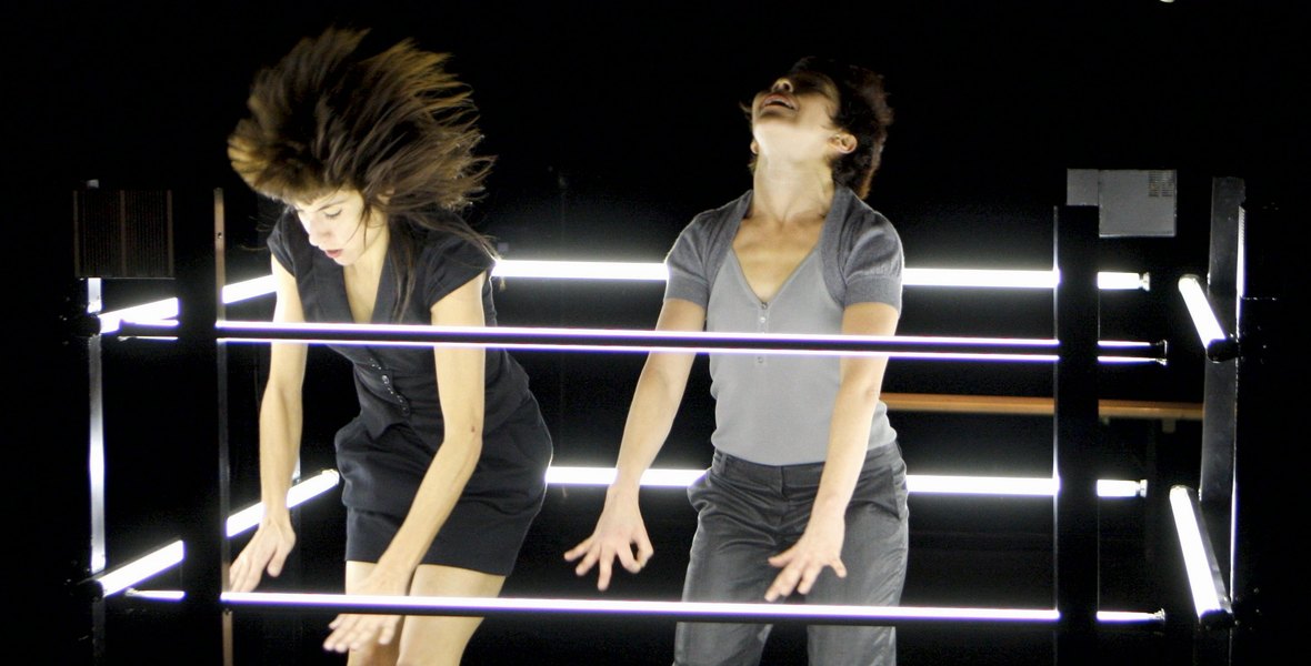RESTLESS - Compagnie pm – Choregraphe Philippe Menard – Danse Contemporaine Paris - pm Compagny – Choreographer Philippe Menard – Contemporary Dance Paris