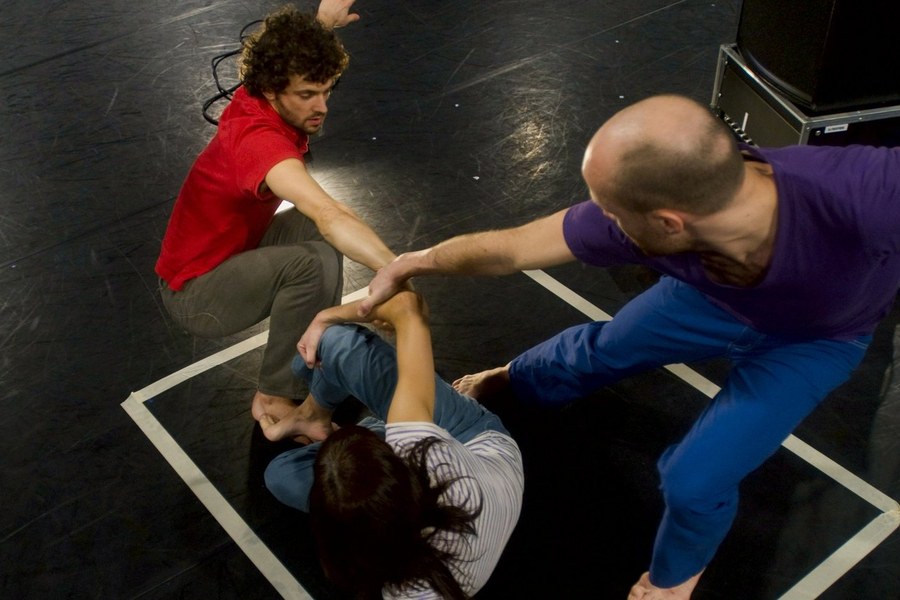 oN|oFF - Cie pm – chorégraphe Philippe Ménard – Danse Contemporaine Paris oN|oFF - Compagnie pm – Choregraphe Philippe Menard – Danse Contemporaine Paris - pm Compagny – Choreographer Philippe Menard – Contemporary Dance Paris