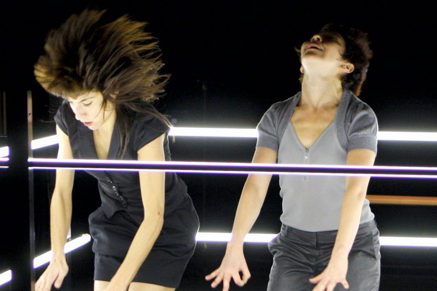 RESTLESS - Cie pm – chorégraphe Philippe Ménard – Danse Contemporaine Paris RESTLESS - Compagnie pm – Choregraphe Philippe Menard – Danse Contemporaine Paris - pm Compagny – Choreographer Philippe Menard – Contemporary Dance Paris