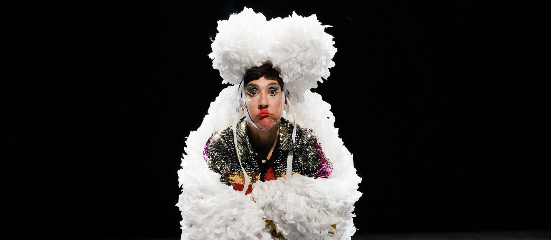 Grotesque - Compagnie pm – Choregraphe Philippe Menard – Danse Contemporaine Paris - pm Compagny – Choreographer Philippe Menard – Contemporary Dance Paris