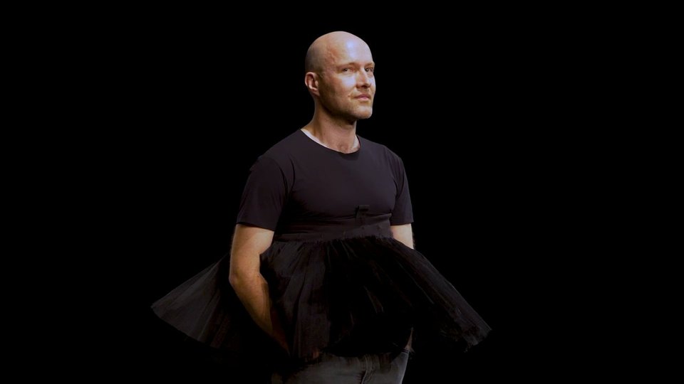 TOTEM - Compagnie pm – Choregraphe Philippe Menard – Danse Contemporaine Paris - pm Compagny – Choreographer Philippe Menard – Contemporary Dance Paris