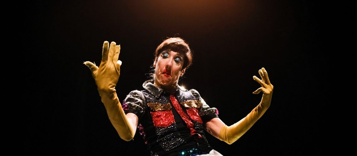 Grotesque - Compagnie pm – Choregraphe Philippe Menard – Danse Contemporaine Paris - pm Compagny – Choreographer Philippe Menard – Contemporary Dance Paris